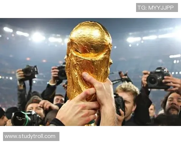 世界杯奖杯的辉煌历程与历史背后的荣耀故事